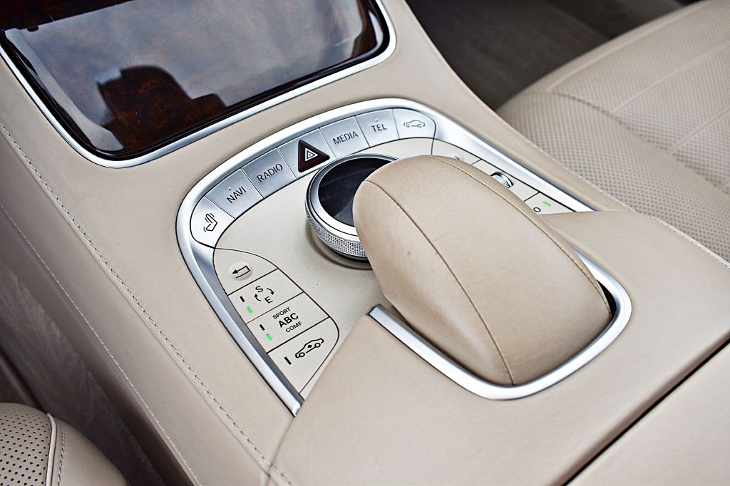 2014 Mercedes Benz S 550 photo 33