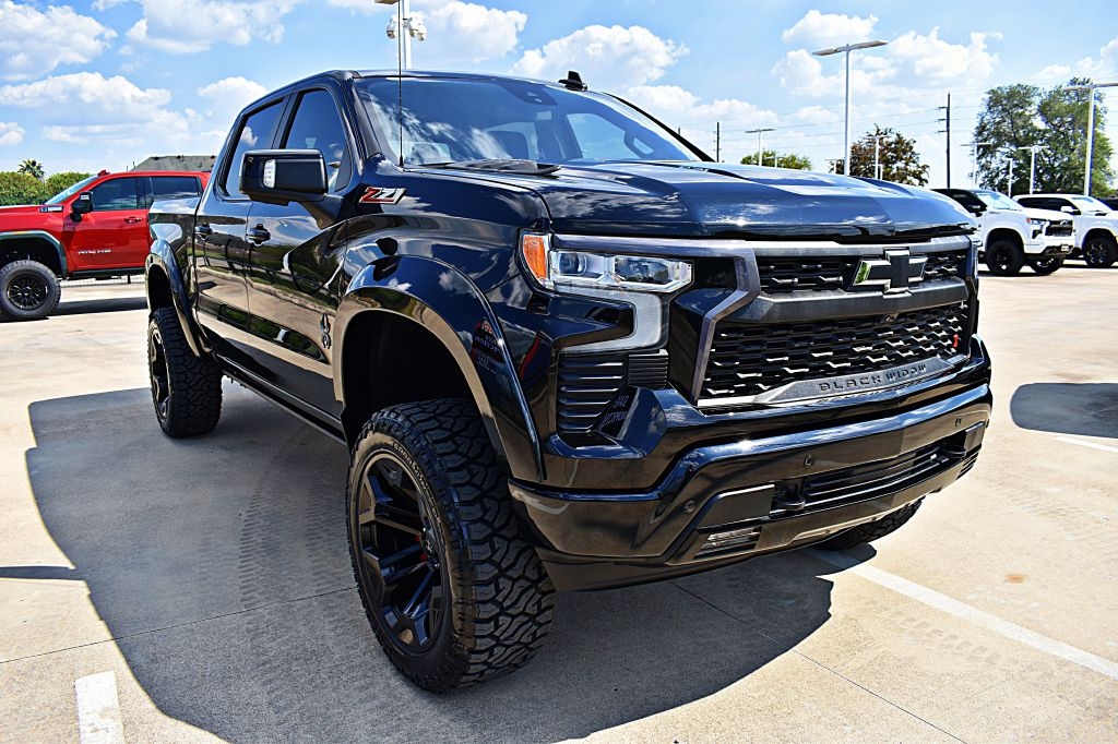 2024 Chevrolet Silverado 1500 RST photo 11