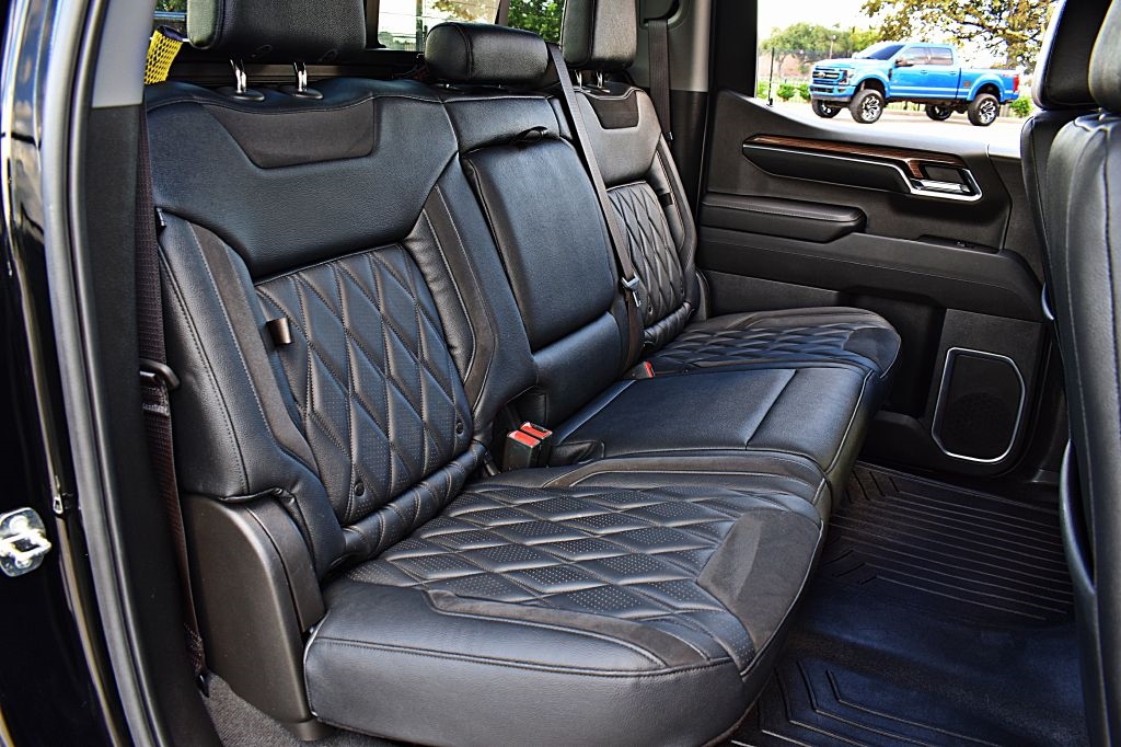 2024 Chevrolet Silverado 1500 RST photo 21