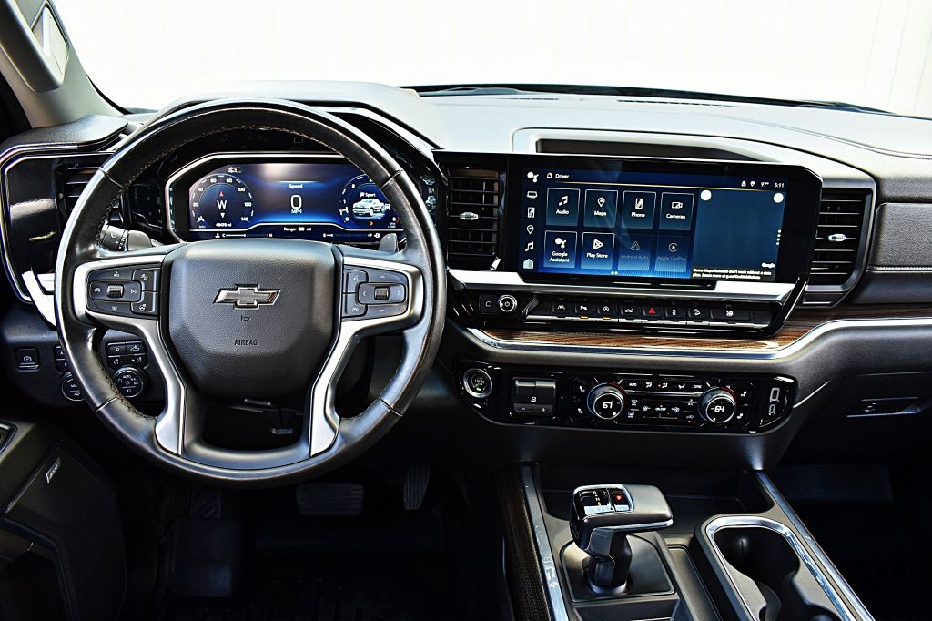 2024 Chevrolet Silverado 1500 RST photo 23
