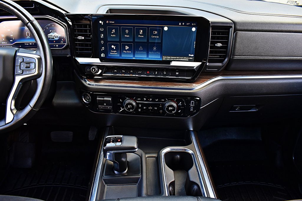 2024 Chevrolet Silverado 1500 RST photo 25