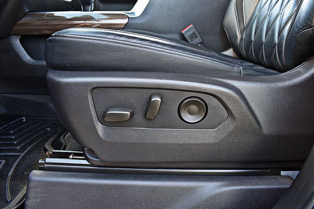 2024 Chevrolet Silverado 1500 RST photo 46