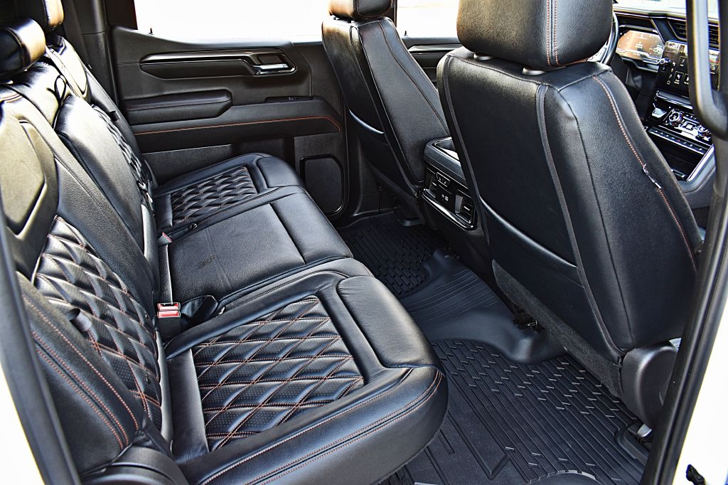 GMC Sierra 1500 AT4 Crew Cab 4WD 2022