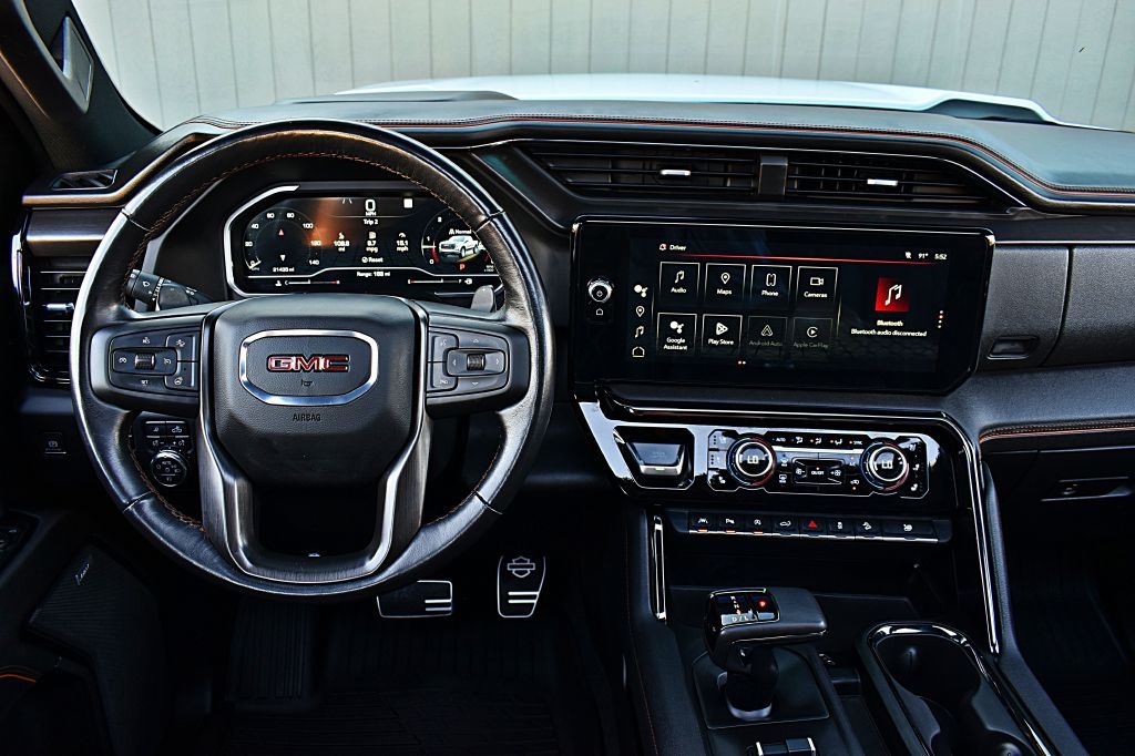 GMC Sierra 1500 AT4 Crew Cab 4WD 2022