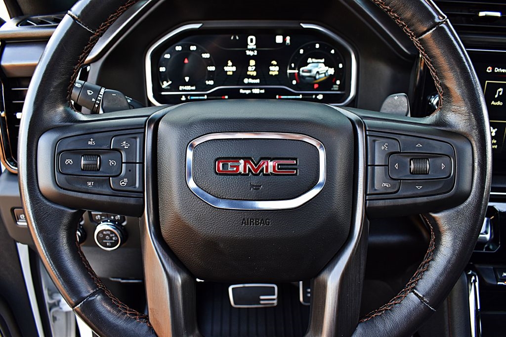 GMC Sierra 1500 AT4 Crew Cab 4WD 2022