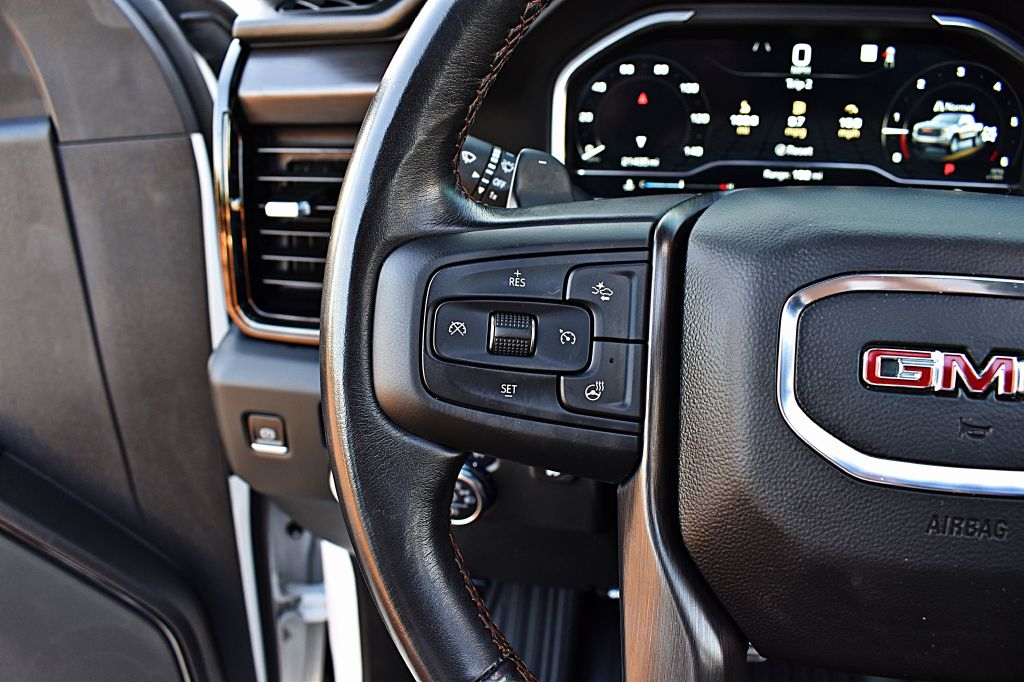 GMC Sierra 1500 AT4 Crew Cab 4WD 2022
