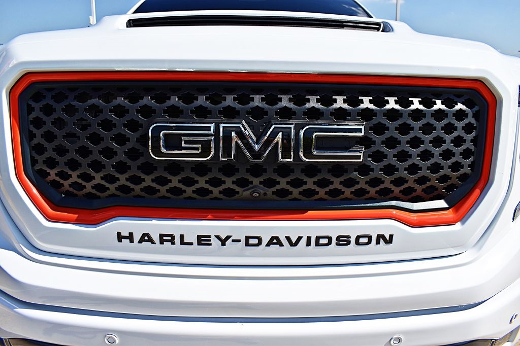 GMC Sierra 1500 AT4 Crew Cab 4WD 2022