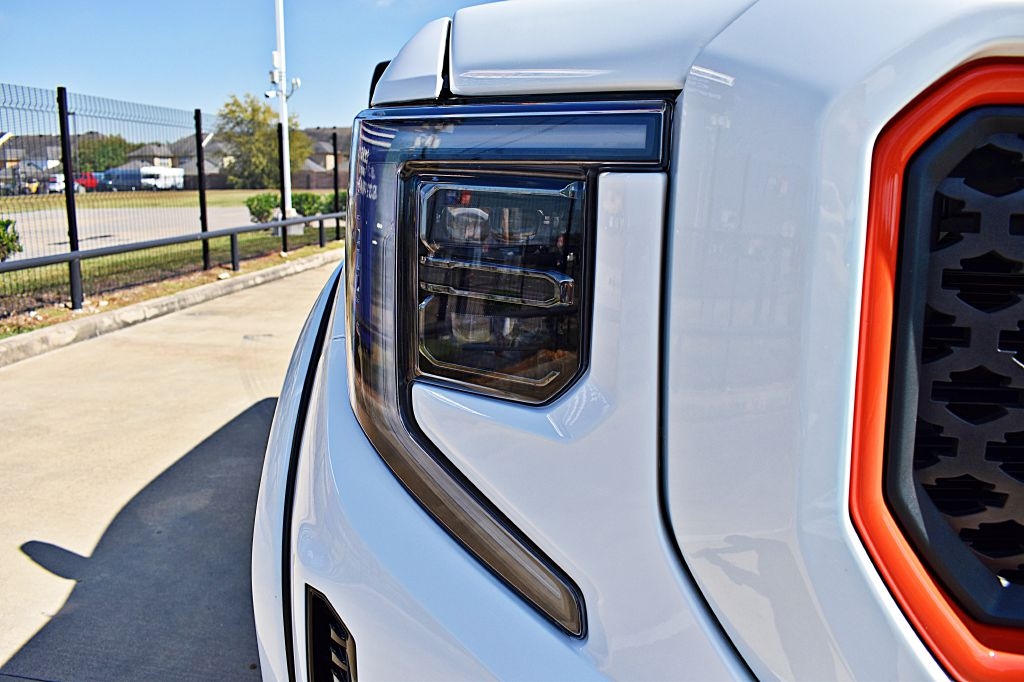 GMC Sierra 1500 AT4 Crew Cab 4WD 2022