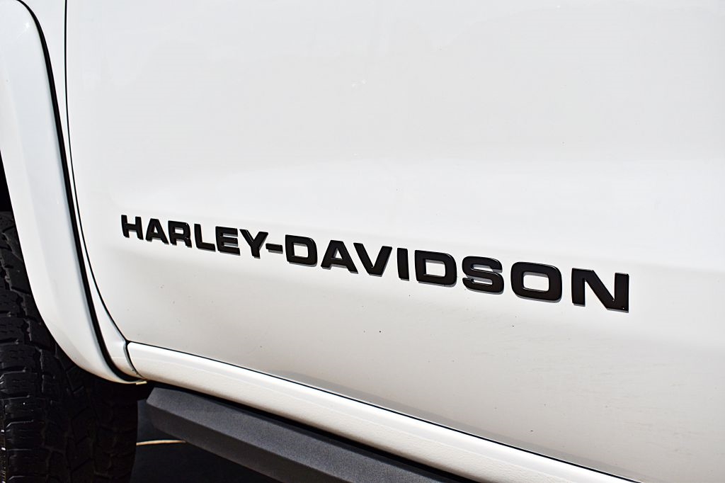 GMC Sierra 1500 AT4 Crew Cab 4WD 2022