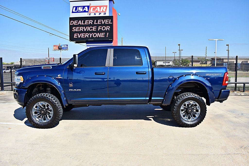 RAM 2500 Tradesman Crew Cab SWB 4WD 2022