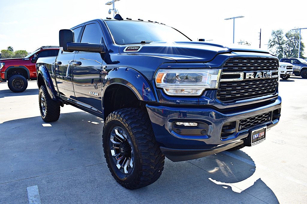 RAM 2500 Tradesman Crew Cab SWB 4WD 2022