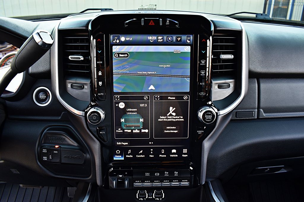 RAM 2500 Tradesman Crew Cab SWB 4WD 2022
