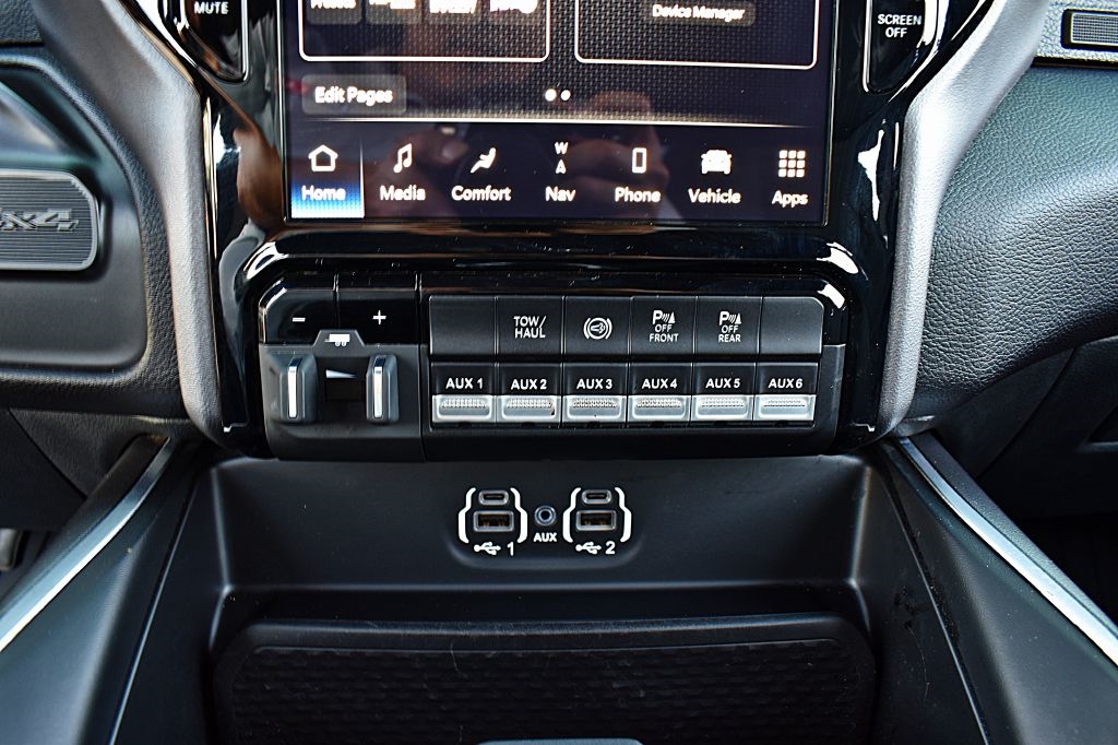 RAM 2500 Tradesman Crew Cab SWB 4WD 2022