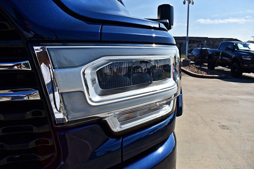 RAM 2500 Tradesman Crew Cab SWB 4WD 2022