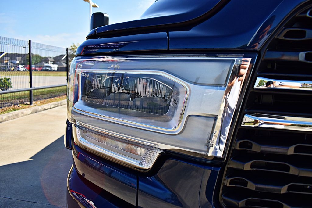 RAM 2500 Tradesman Crew Cab SWB 4WD 2022