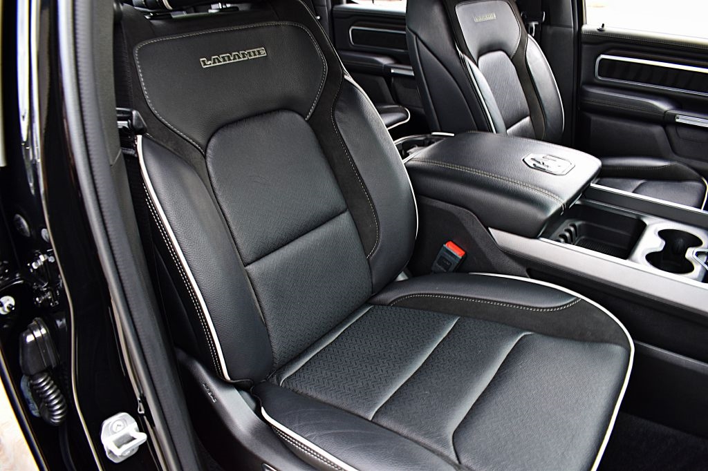 RAM 1500 Laramie Crew Cab SWB 4WD 2025