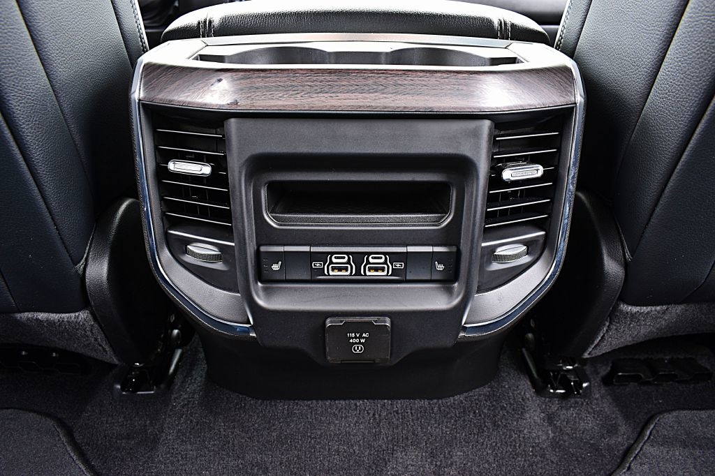 RAM 1500 Laramie Crew Cab SWB 4WD 2025