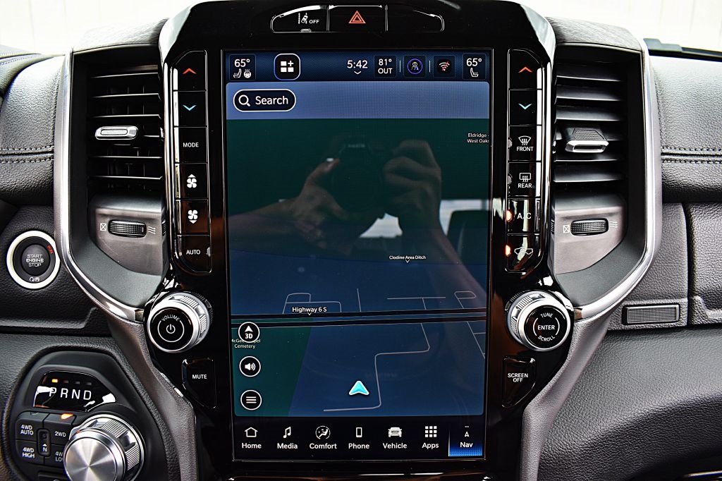 RAM 1500 Laramie Crew Cab SWB 4WD 2025