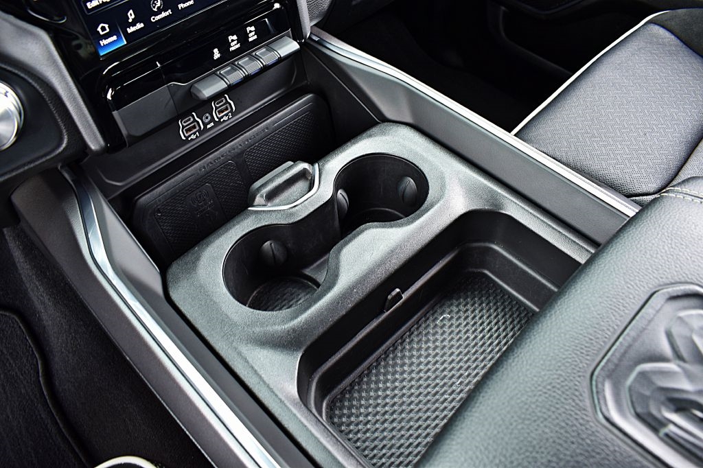 RAM 1500 Laramie Crew Cab SWB 4WD 2025