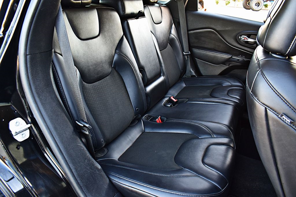 Jeep Cherokee Latitude Plus FWD 2019