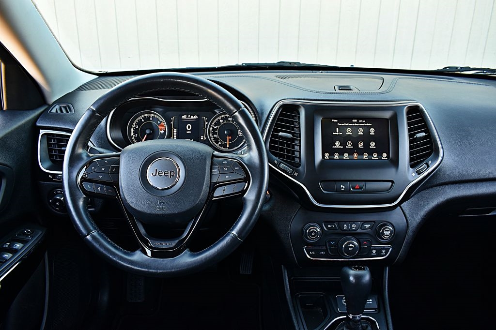 Jeep Cherokee Latitude Plus FWD 2019