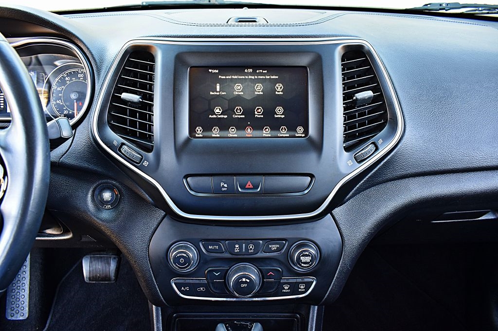 Jeep Cherokee Latitude Plus FWD 2019