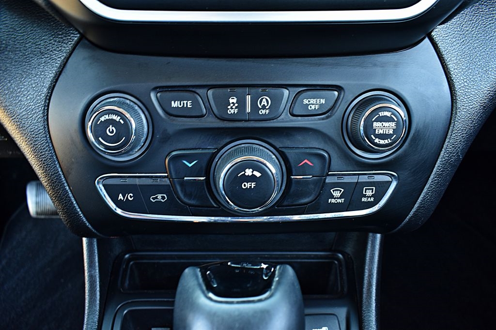 Jeep Cherokee Latitude Plus FWD 2019