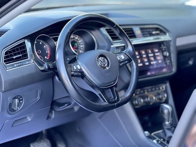 Volkswagen Tiguan 2.0T SEL 4MOTION 2018