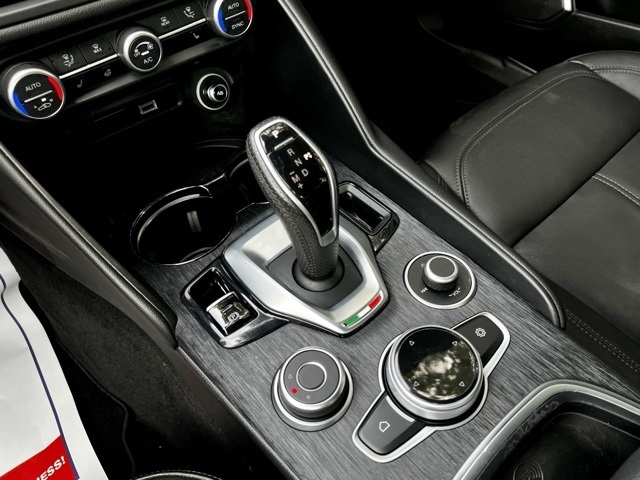 2022 Alfa Romeo Giulia SPRINT photo 38