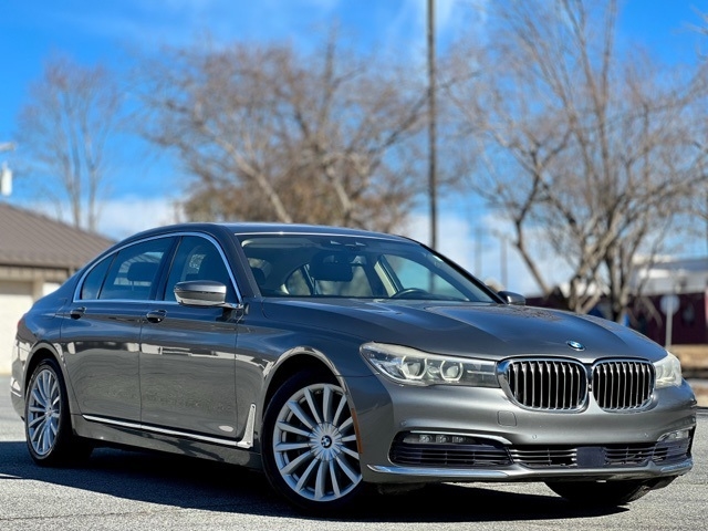 BMW 7 Series 4dr Sdn 740i RWD 2016