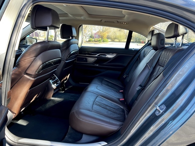 BMW 7 Series 4dr Sdn 740i RWD 2016