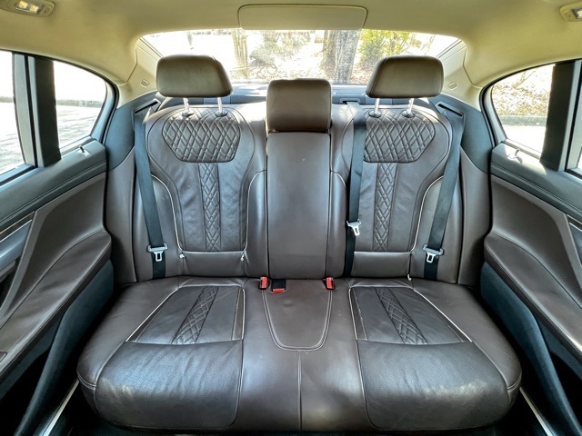 BMW 7 Series 4dr Sdn 740i RWD 2016