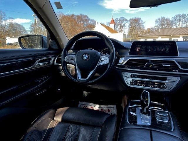 BMW 7 Series 4dr Sdn 740i RWD 2016