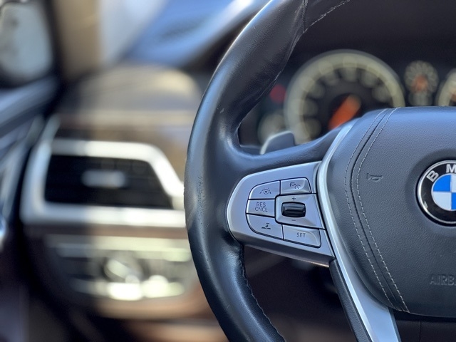 BMW 7 Series 4dr Sdn 740i RWD 2016