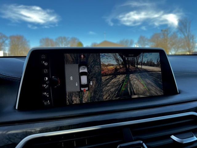 BMW 7 Series 4dr Sdn 740i RWD 2016