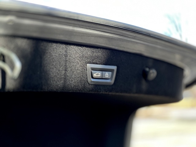 BMW 7 Series 4dr Sdn 740i RWD 2016