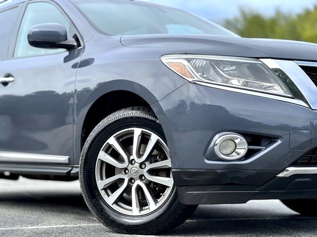 2014 Nissan Pathfinder SL photo 4