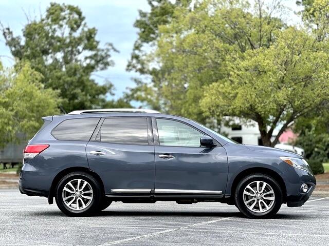 2014 Nissan Pathfinder SL photo 6