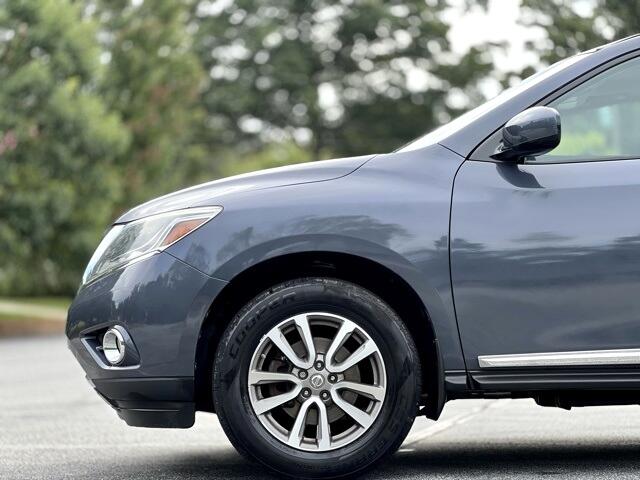 2014 Nissan Pathfinder SL photo 12