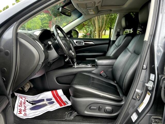 2014 Nissan Pathfinder SL photo 15