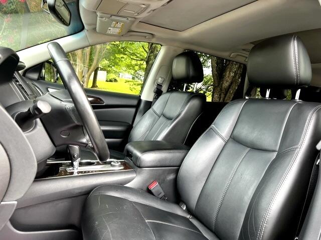 2014 Nissan Pathfinder SL photo 16