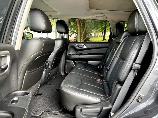 2014 Nissan Pathfinder SL photo 18