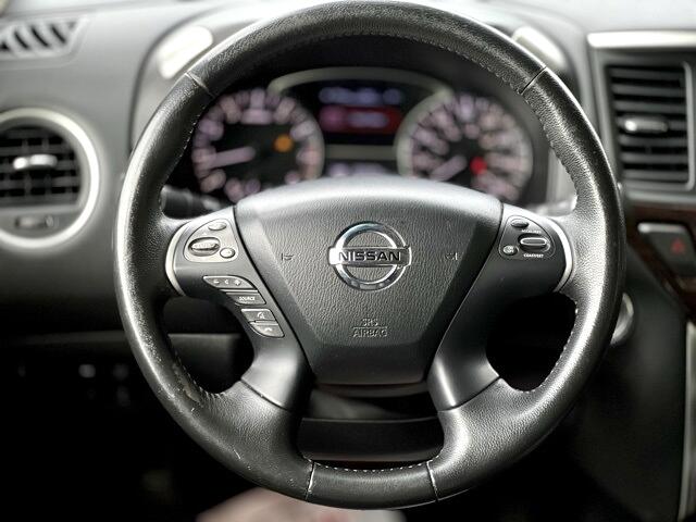 2014 Nissan Pathfinder SL photo 33