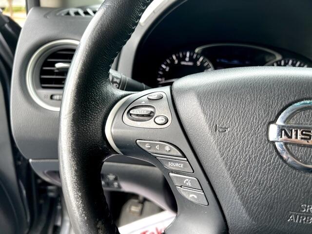2014 Nissan Pathfinder SL photo 35
