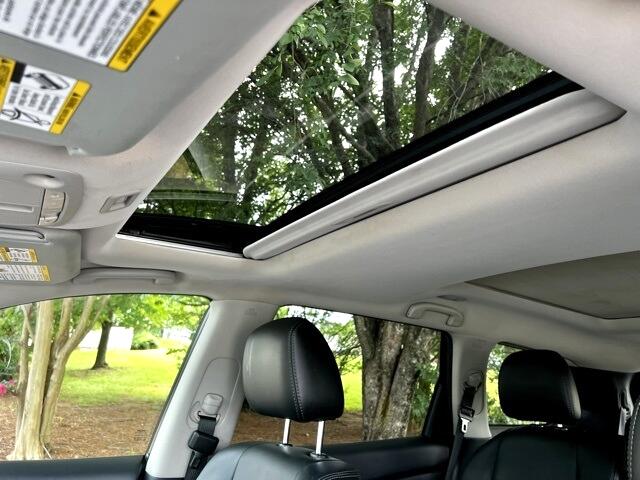 2014 Nissan Pathfinder SL photo 42