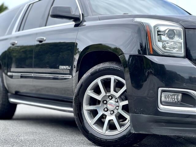 2020 Gmc Yukon XL Denali photo 2