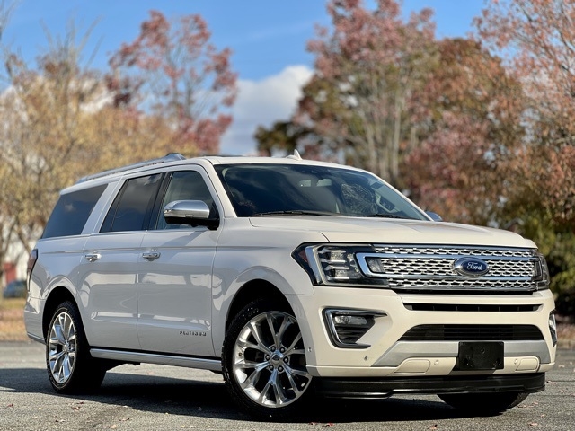 2018 Ford Expedition MAX Platinum photo 3