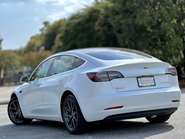 2018 Tesla Model 3 Long Range photo 10