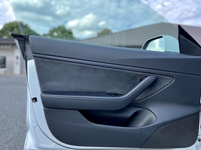 2018 Tesla Model 3 Long Range photo 14