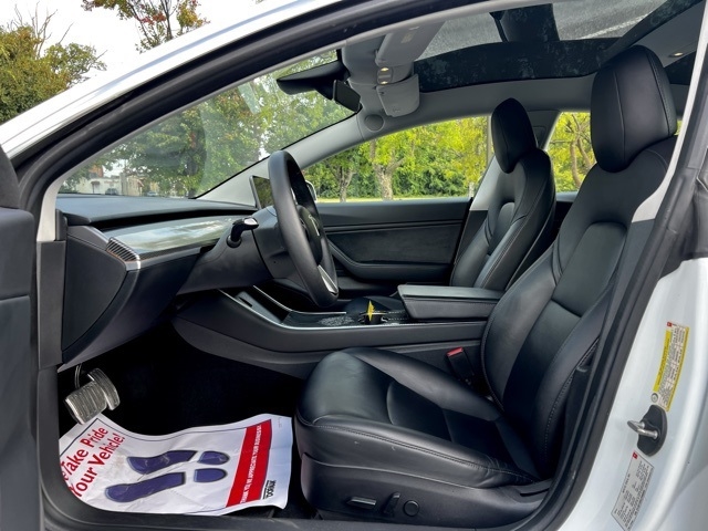 2018 Tesla Model 3 Long Range photo 16